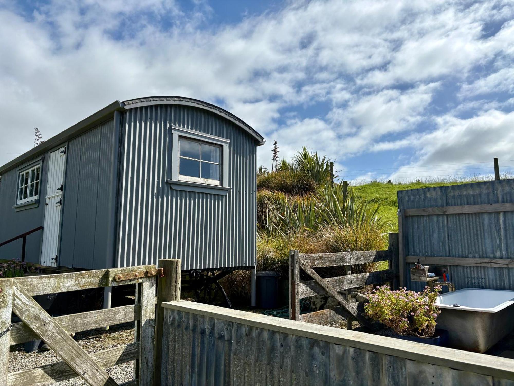 The Shepherd'S Rest Hotel Oamaru Exterior photo